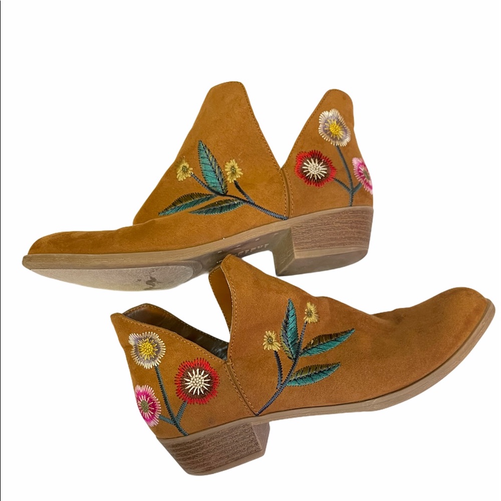 Indigo Rd. Faux Suede Embroidered Booties, 8